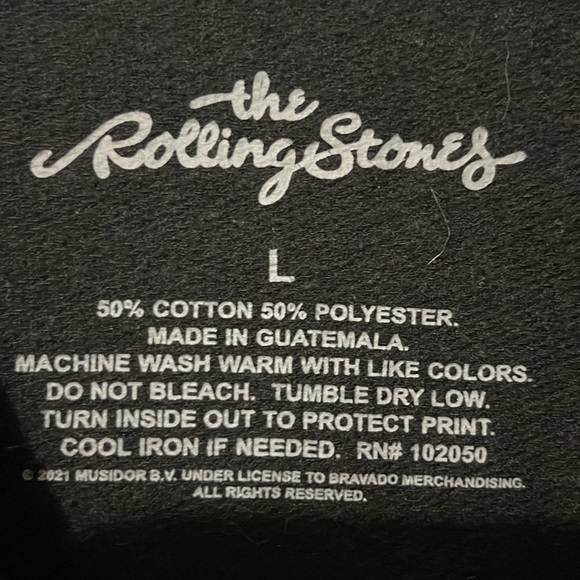 THE ROLLING STONES OVERSIZED HEART TONGUE CREWNECK SWEATSHIRT - Picture 6 of 9